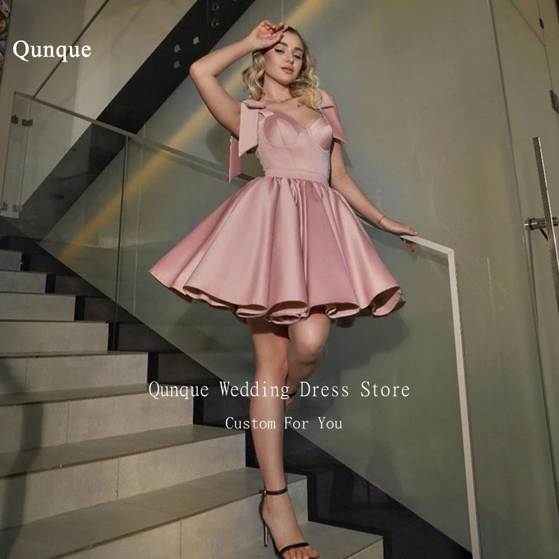 Qunque Customized Girl Mini Prom Dresses Sweetheart Straps With Bows Short Vestidos De Festa Robe De Soirée Femme Luxe Ceremonie
Qunque Customized Girl Mini Prom Dresses Sweetheart Straps With Bows Short Vestidos De Festa Robe De Soirée Femme Luxe Ceremonie