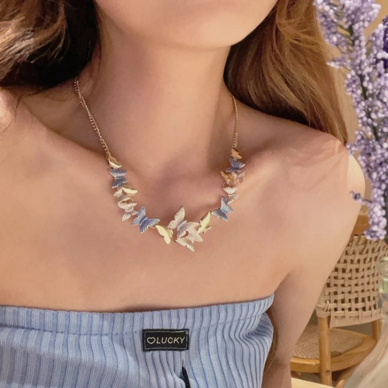 Elegant and stylish summer color-blocked blue butterfly necklace, unique design for trendy girls, personalized collarbone chain
Elegant and stylish summer color-blocked blue butterfly necklace, unique design for trendy girls, personalized collarbone chain