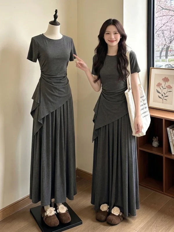 plus Size Women's Grey Waist-Cut Short Sleeve Fashion Set 2026 Summer Leisure Style T-Shirt And Long Skirt Two-Piece Suit
plus Size Women's Grey Waist-Cut Short Sleeve Fashion Set 2026 Summer Leisure Style T-Shirt And Long Skirt Two-Piece Suit