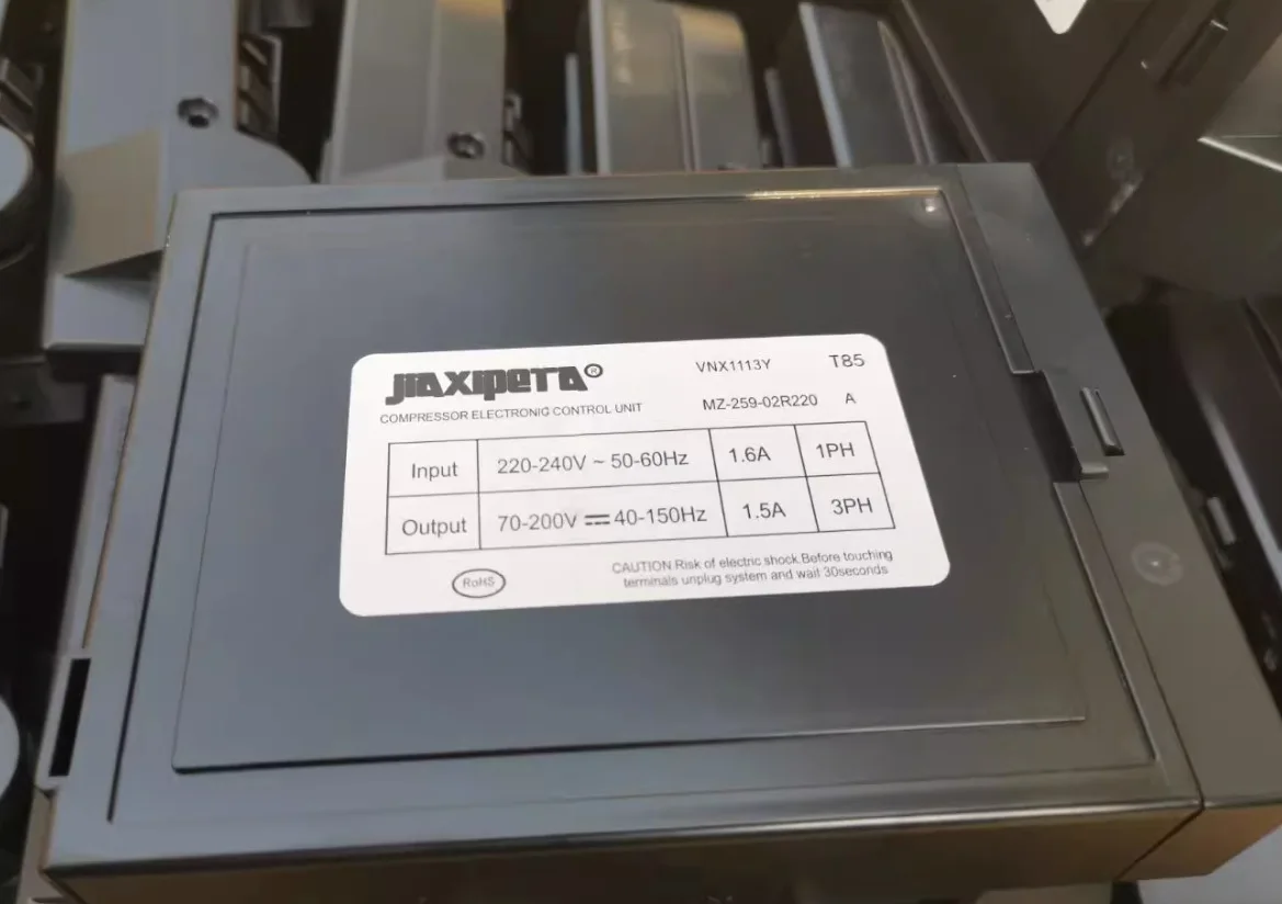 Compressor drive VNX1113Y VNX1116Y frequency conversion board VTX1111Y VNB1113Y VNC1113Y
Compressor drive VNX1113Y VNX1116Y frequency conversion board VTX1111Y VNB1113Y VNC1113Y