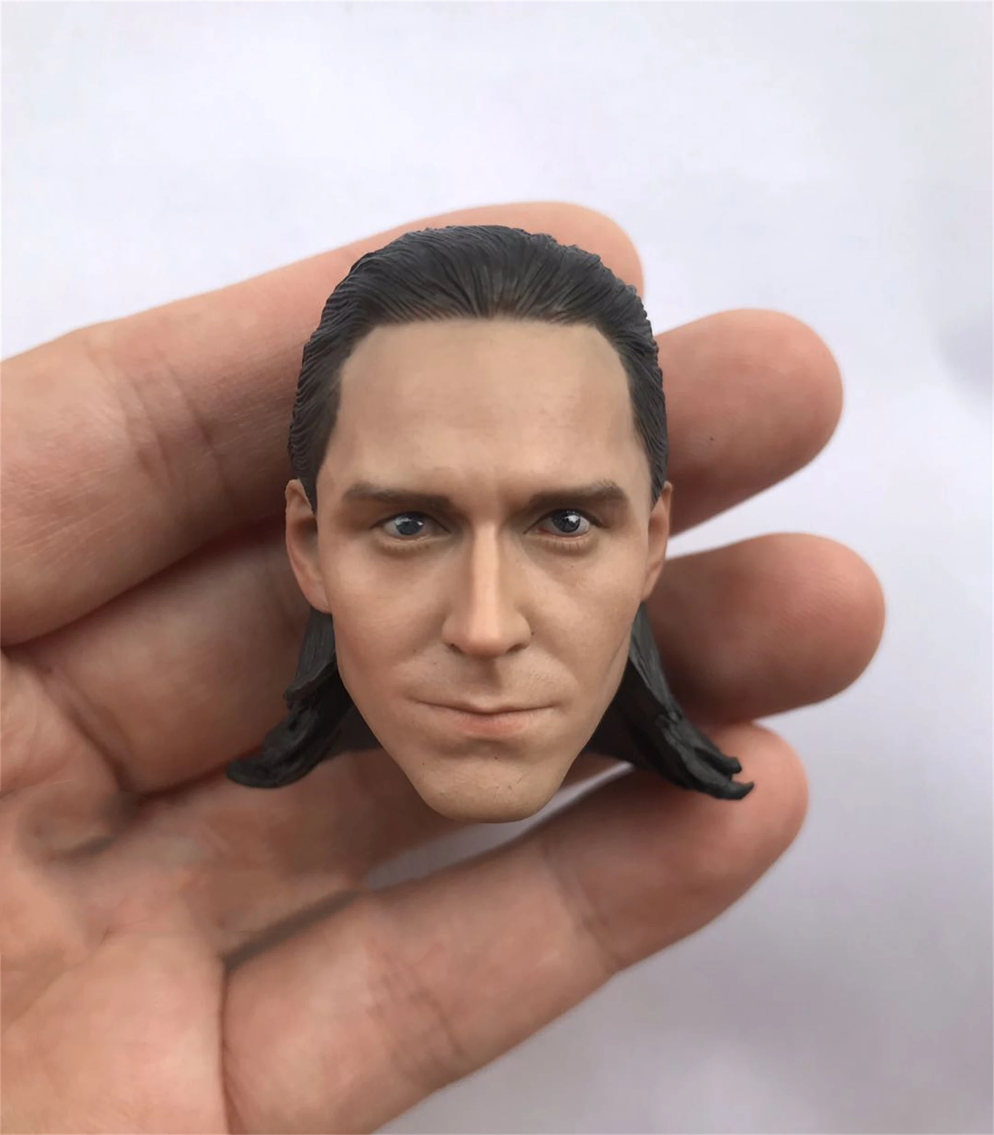 1/6 Scale Loki Tom Hiddleston Head Sculpt Model Short Hair Fit for 12'' Worldbox COOMODEL Action Figure Body
1/6 Scale Loki Tom Hiddleston Head Sculpt Model Short Hair Fit for 12'' Worldbox COOMODEL Action Figure Body
