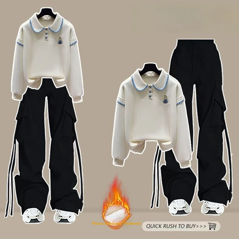 Women's Autumn Winter College Style Faux Two-Piece Sweatshirt Work Pants Set Thickened Fleece Collared Sports Wear Two-Piece Set
Women's Autumn Winter College Style Faux Two-Piece Sweatshirt Work Pants Set Thickened Fleece Collared Sports Wear Two-Piece Set