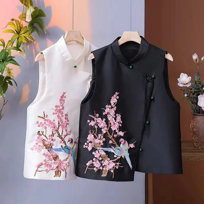 Spring Summer Women Buckle Embroidered Vest 2025 New Comfortable Sleeveless Jacket Casual Ladies Waistcoat Thin Tops Female Coat
Spring Summer Women Buckle Embroidered Vest 2025 New Comfortable Sleeveless Jacket Casual Ladies Waistcoat Thin Tops Female Coat