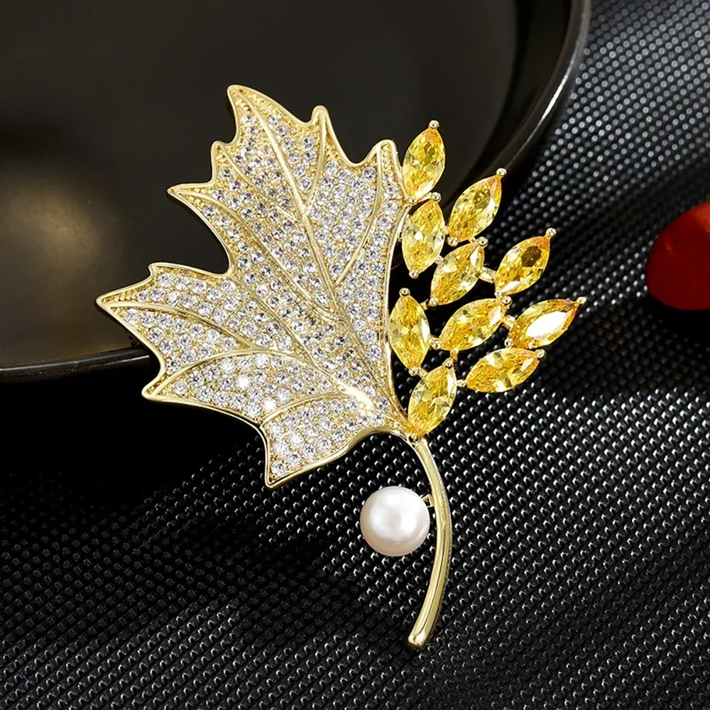 Crystal Enamel Maple Leaf Brooches Pins for Women Girls Exquisite Rhinestone Maple Leaves Badge Fashion Jewelry Best Gift
Crystal Enamel Maple Leaf Brooches Pins for Women Girls Exquisite Rhinestone Maple Leaves Badge Fashion Jewelry Best Gift