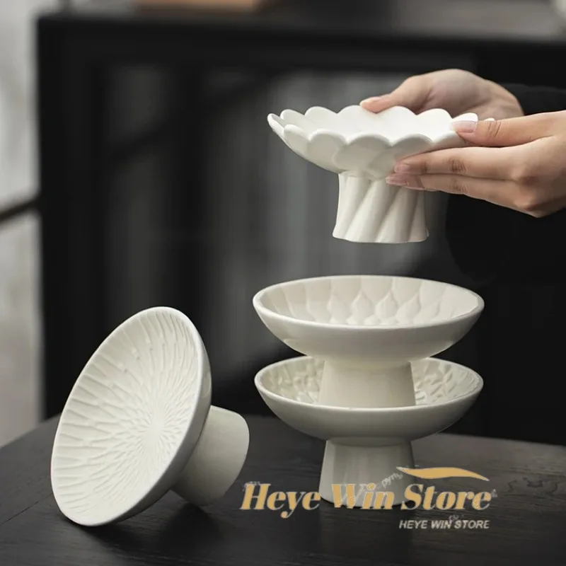 Creative White Ceramic Fruit Plate Afternoon Tea Cake Dishes Home Delicate Nut Biscuit Dishes Cutlery Kitchenware Lace Plate New
Creative White Ceramic Fruit Plate Afternoon Tea Cake Dishes Home Delicate Nut Biscuit Dishes Cutlery Kitchenware Lace Plate New
