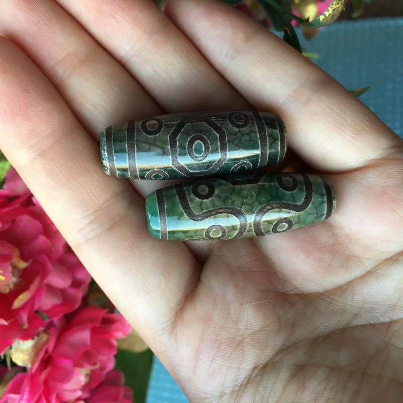 A stone10×30MMEleven-Eyed Agate Dzi Bead Necklace, Bracelet, Buddhist Bead Pendant, Bodhi Bead, Loose Beads
A stone10×30MMEleven-Eyed Agate Dzi Bead Necklace, Bracelet, Buddhist Bead Pendant, Bodhi Bead, Loose Beads