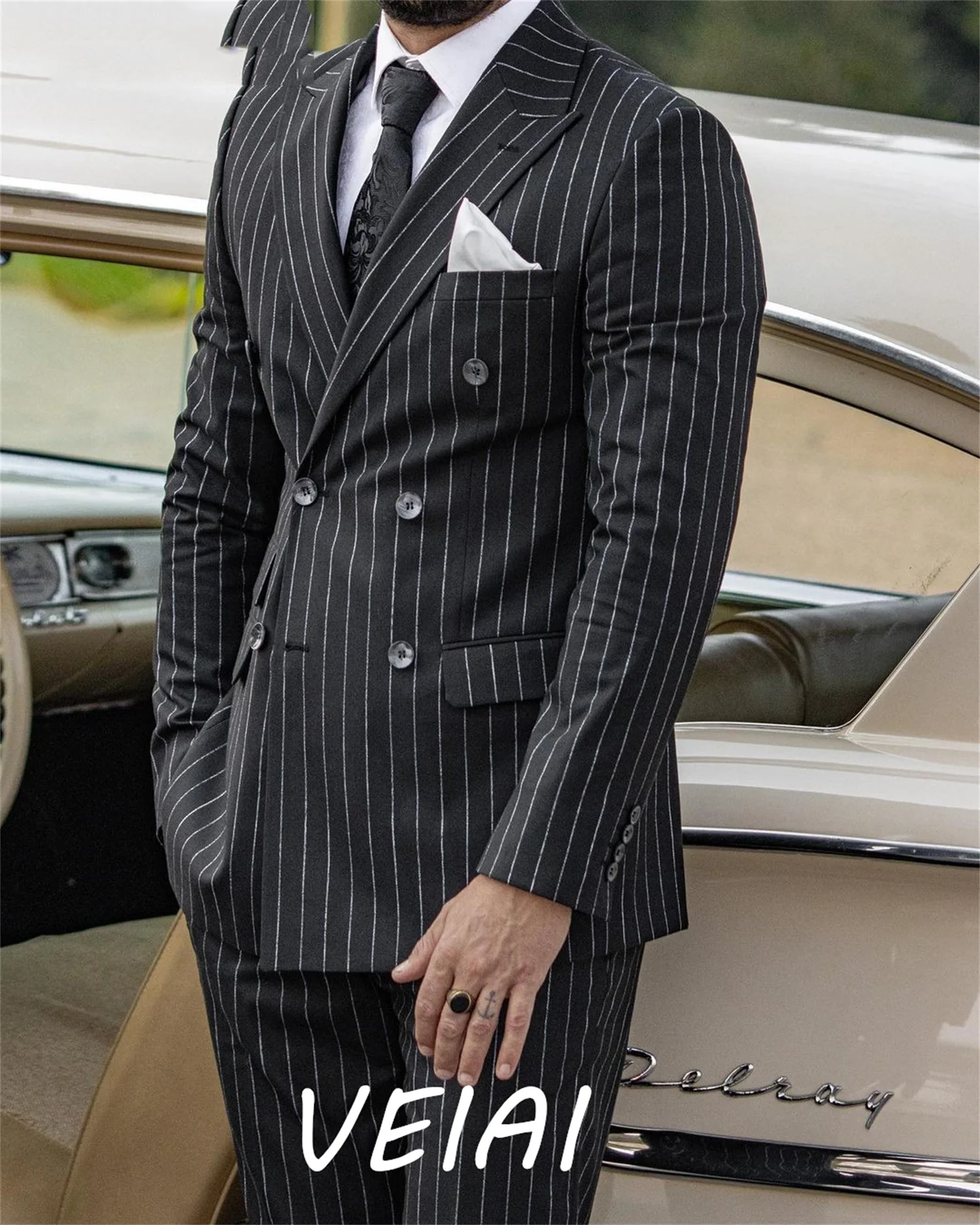 CustomizedClassic Black Pinstripe Men Suits Peaked Lapel Double Breasted Business Office Suit Blazer Jacket Tuxedos Groom Weddin
CustomizedClassic Black Pinstripe Men Suits Peaked Lapel Double Breasted Business Office Suit Blazer Jacket Tuxedos Groom Weddin