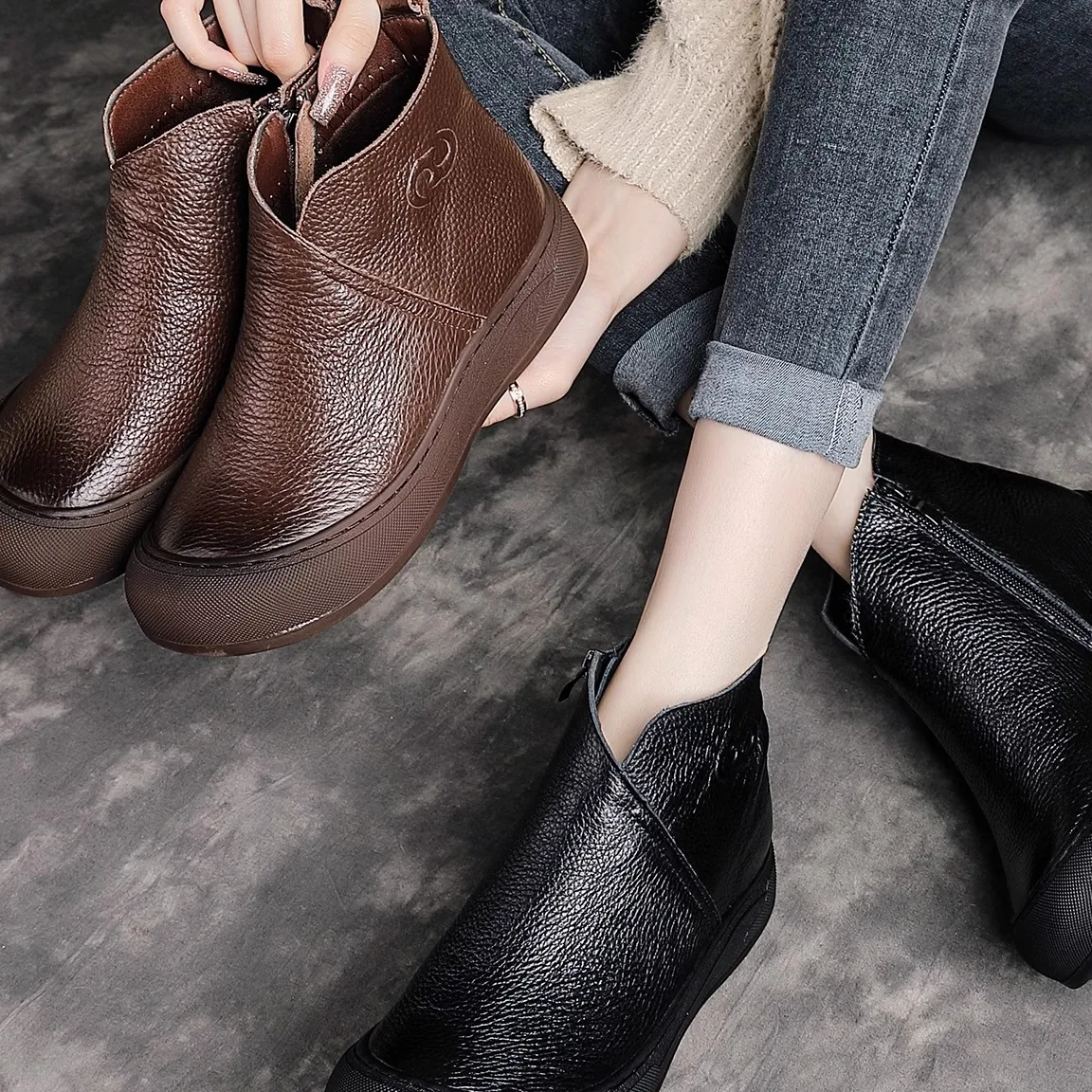 Warmth Woolen Short Boots Thick Heel Leather Woolen Women's Boots Winter Proof Cold Resistant Cotton Boots Mom Low Top Boots
Warmth Woolen Short Boots Thick Heel Leather Woolen Women's Boots Winter Proof Cold Resistant Cotton Boots Mom Low Top Boots