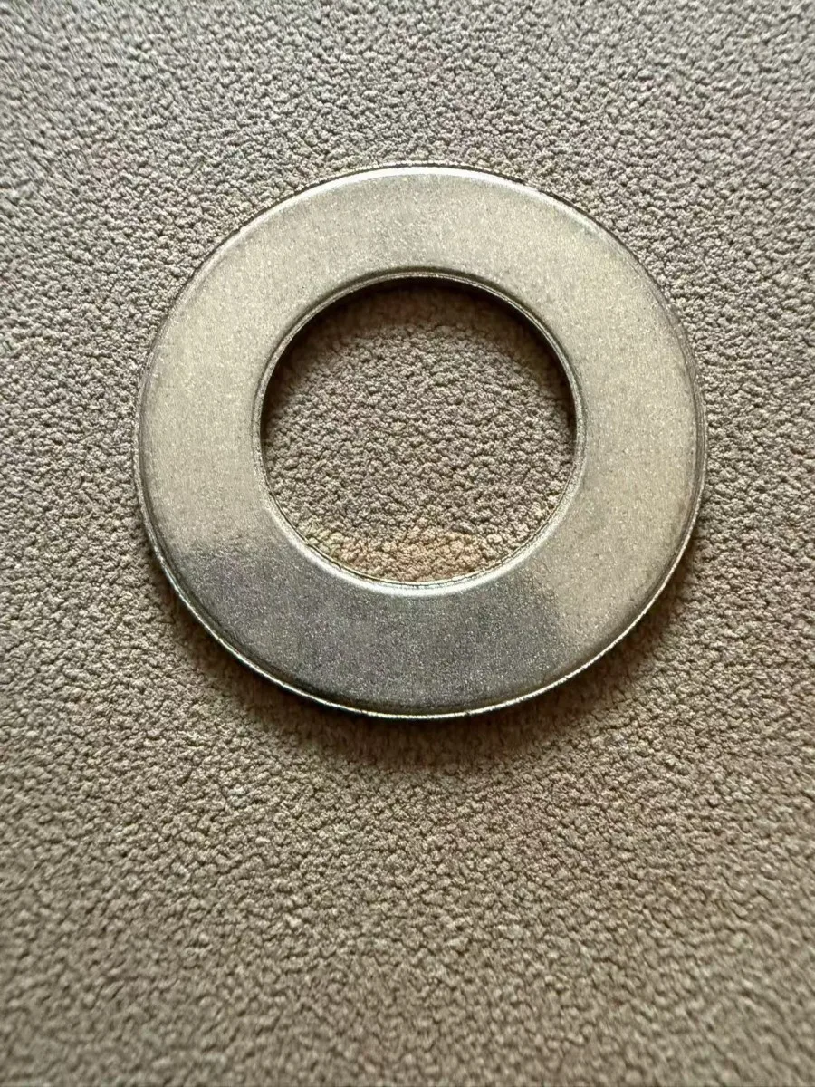 4740086 WASHER THRUST .753X1.375X.06 used for JLG lifts
4740086 WASHER THRUST .753X1.375X.06 used for JLG lifts