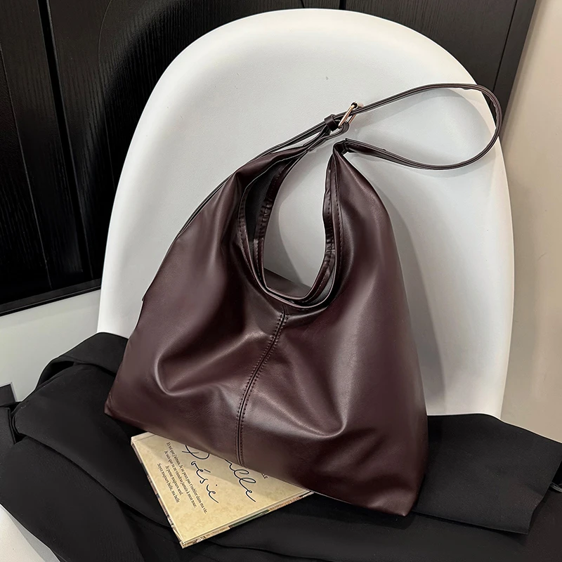 Retro Simple Women Stray Bag Large Capacity handbag Solid Color Soft PU Leather Shoulder Bag for Commuting Shopping
Retro Simple Women Stray Bag Large Capacity handbag Solid Color Soft PU Leather Shoulder Bag for Commuting Shopping