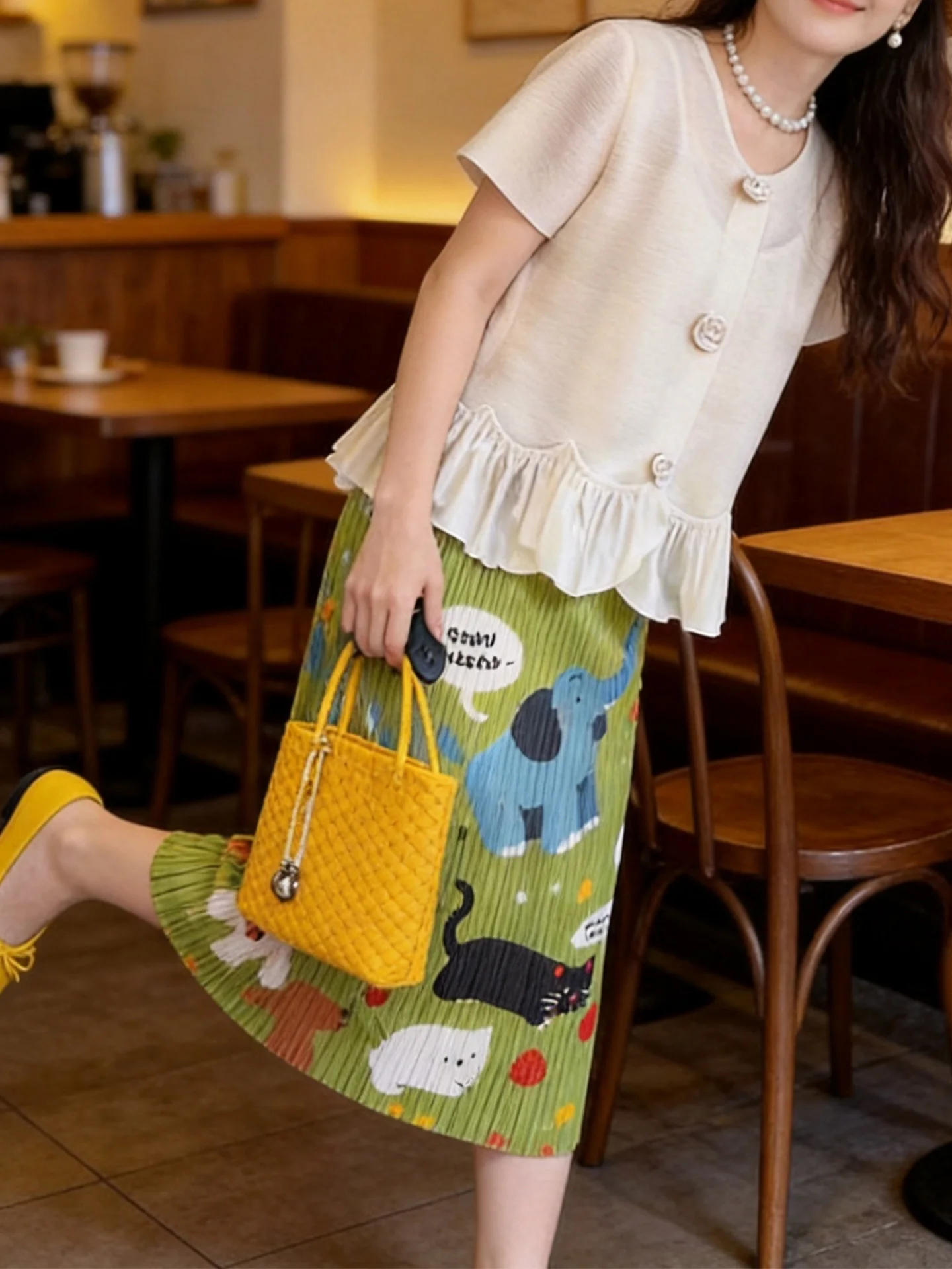 Summer New Beautiful Women's Short Sleeve Pleated Skirt Set Korean Holiday Style Print Three Houses Art Creation Brand
Summer New Beautiful Women's Short Sleeve Pleated Skirt Set Korean Holiday Style Print Three Houses Art Creation Brand