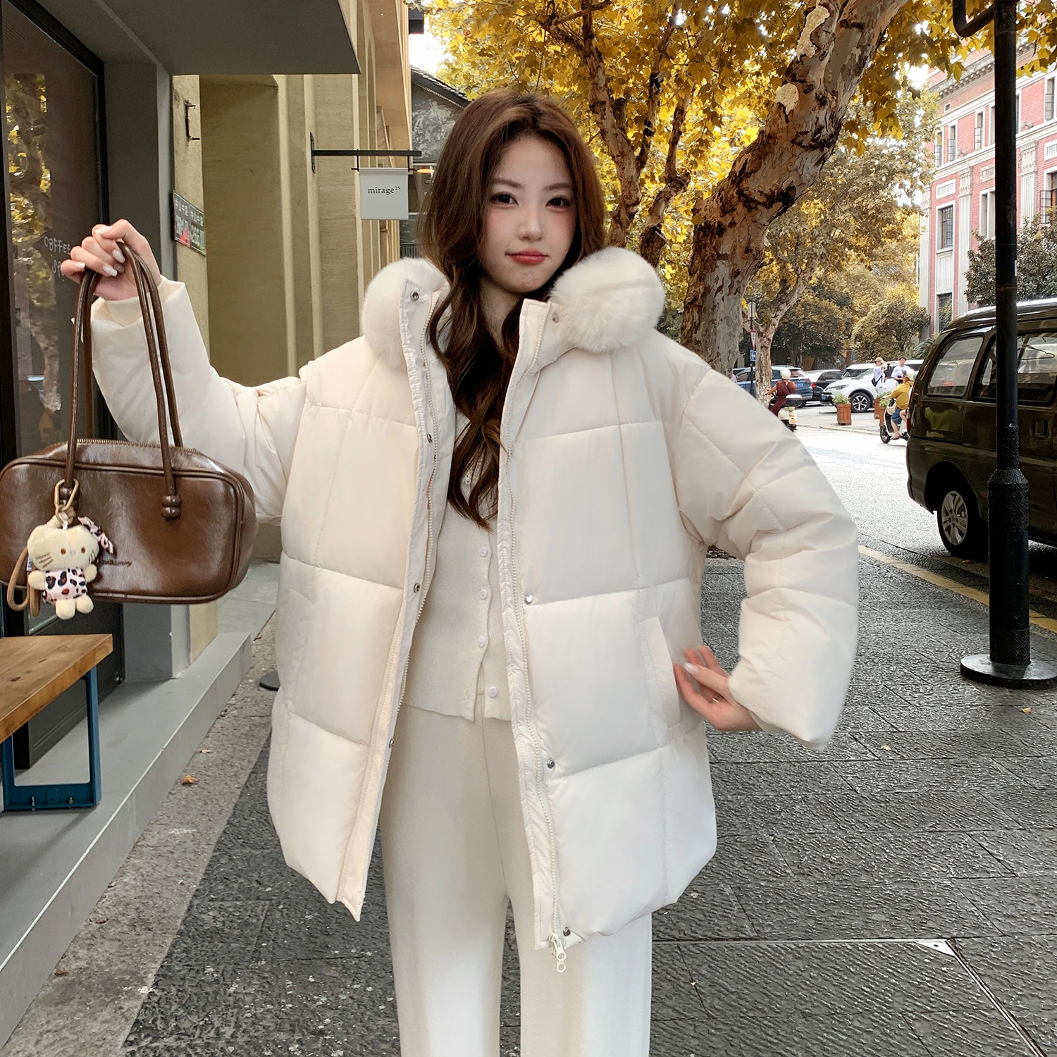 Zipper Button Loose Warm Coats Women's Fur Hooded Thick Parkas 2025 Autumn Winter Casual Solid Jackets Pockets Elegant Jacket
Zipper Button Loose Warm Coats Women's Fur Hooded Thick Parkas 2025 Autumn Winter Casual Solid Jackets Pockets Elegant Jacket