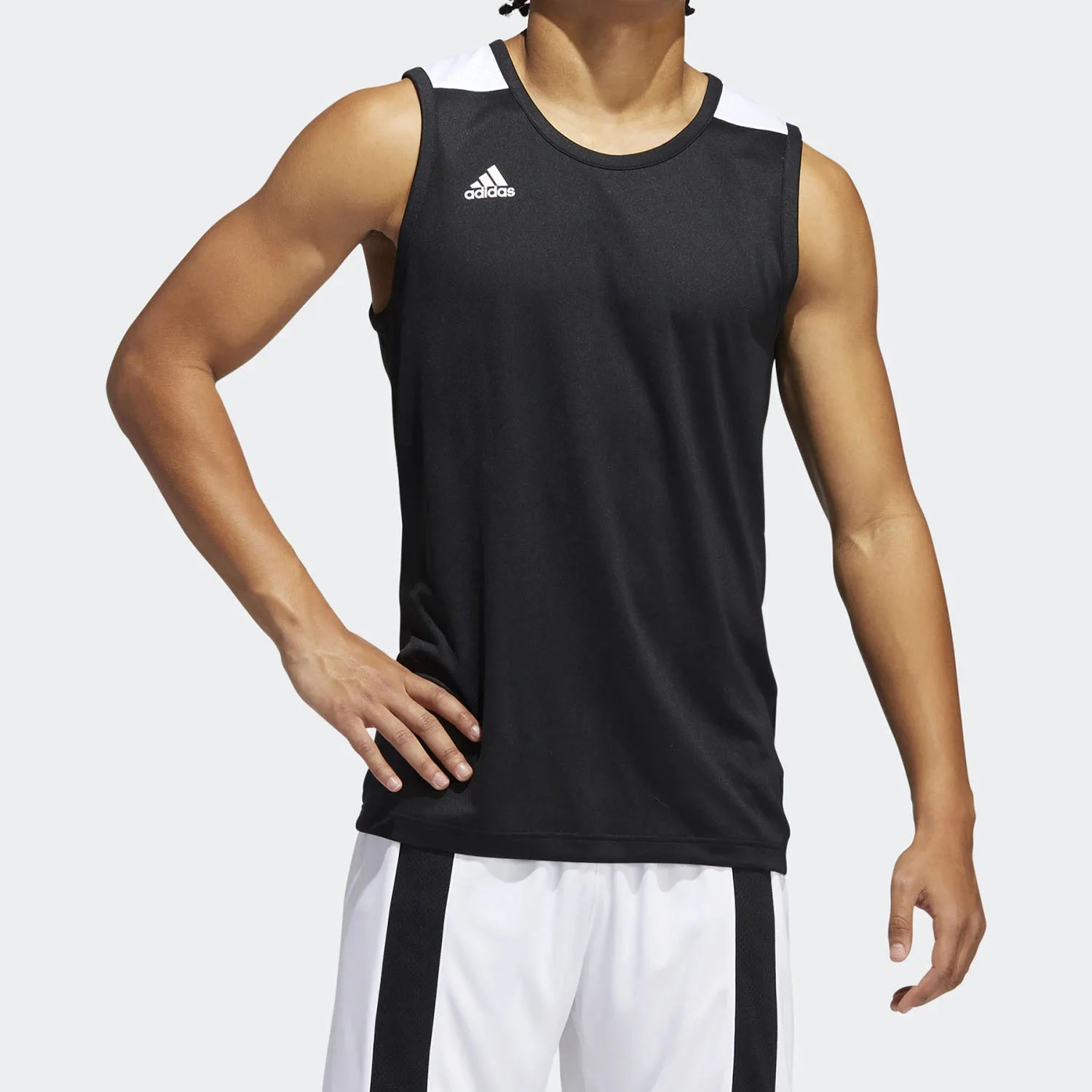 Летняя мужская баскетбольная спортивная футболка без рукавов Adidas Originals DY6631
Летняя мужская баскетбольная спортивная футболка без рукавов Adidas Originals DY6631