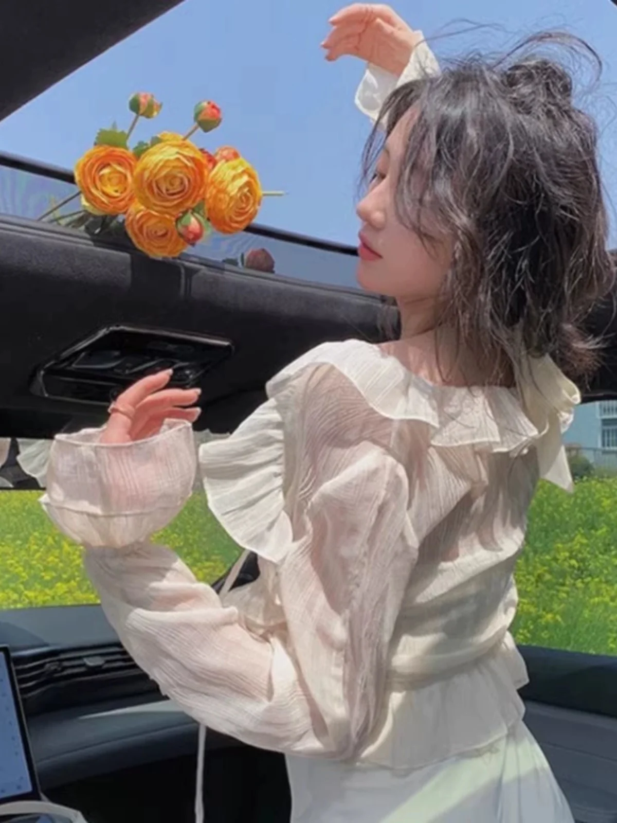 Ультра-нежный кружевной кардиган с узором снежинок и топом на бретельках, короткий, летний, тонкий, в корейском стиле, для повседневной носки
Ультра-нежный кружевной кардиган с узором снежинок и топом на бретельках, короткий, летний, тонкий, в корейском стиле, для повседневной носки