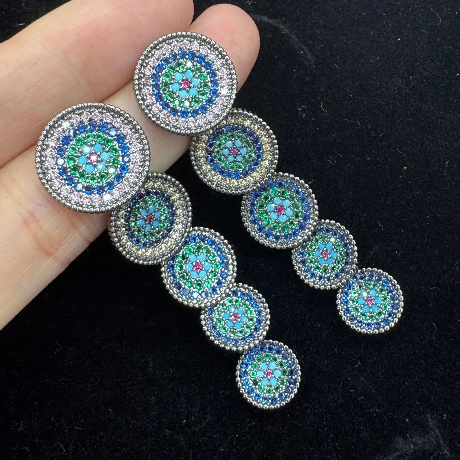 luxury jewelry blue zirconia dangling earrings round plate pendant gold silver color earrings elegant jewelry dinner party
luxury jewelry blue zirconia dangling earrings round plate pendant gold silver color earrings elegant jewelry dinner party