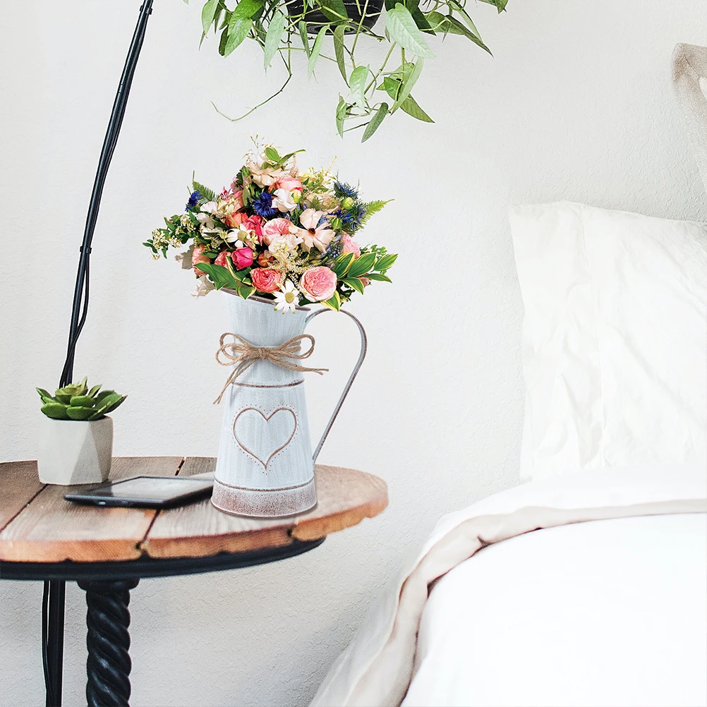 2pcs Heart-shaped Iron Flower Vase Bucket Dry Glass Planter Retro Stylish Home Decor Garden Plant Arrangement Ornament
2pcs Heart-shaped Iron Flower Vase Bucket Dry Glass Planter Retro Stylish Home Decor Garden Plant Arrangement Ornament
