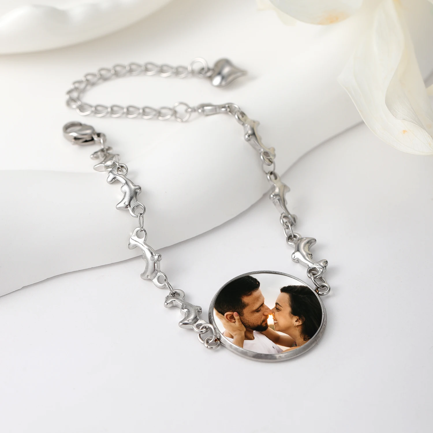 Customizable Dolphin Photo Bracelet Custom Dolphin Charm Bracelet Personalized Photo Bracelet Carry Special Memories Bracelet
Customizable Dolphin Photo Bracelet Custom Dolphin Charm Bracelet Personalized Photo Bracelet Carry Special Memories Bracelet