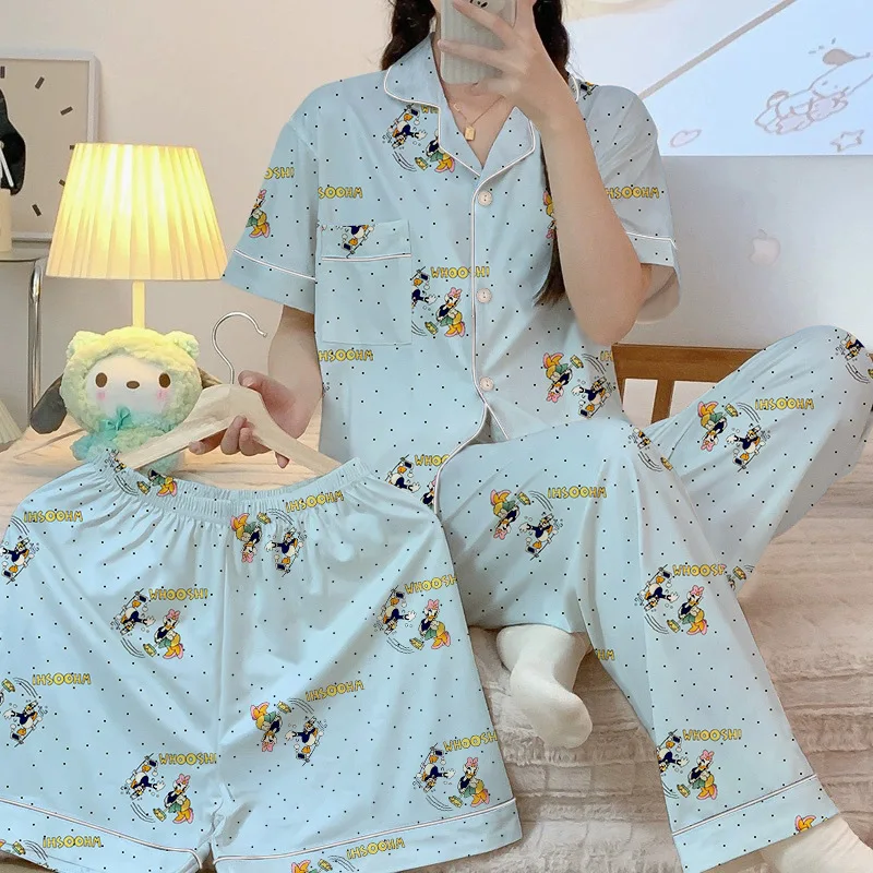 Miniso Mickey Mouse Cartoon Casual Pajamas Short Sleeved Pants Shorts Three-Piece Suit Comfortable Home Clothing Gift for Girls
Miniso Mickey Mouse Cartoon Casual Pajamas Short Sleeved Pants Shorts Three-Piece Suit Comfortable Home Clothing Gift for Girls