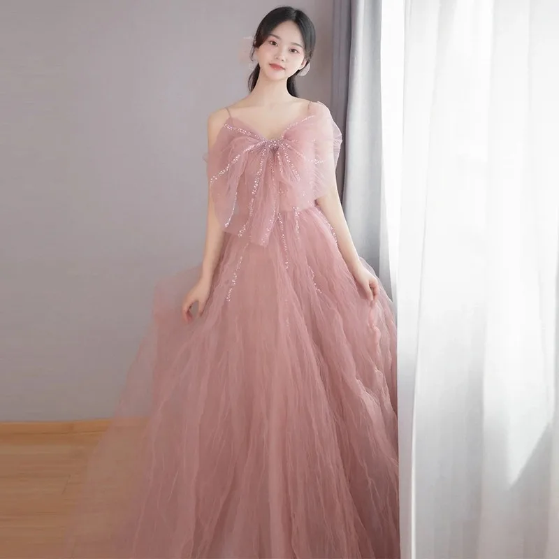 2026 Summer New Women's Pink Strap Banquet Evening Dress Fashionable, Skinny, Sexy, Sweet, High Quality Long Mesh Dress
2026 Summer New Women's Pink Strap Banquet Evening Dress Fashionable, Skinny, Sexy, Sweet, High Quality Long Mesh Dress