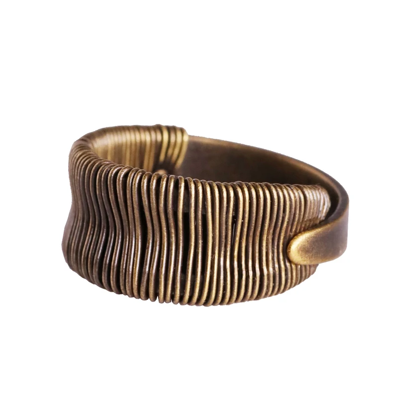 Ring copper wire winding process retro old personalized ring punk jewelry men's and women's trendy models
Ring copper wire winding process retro old personalized ring punk jewelry men's and women's trendy models