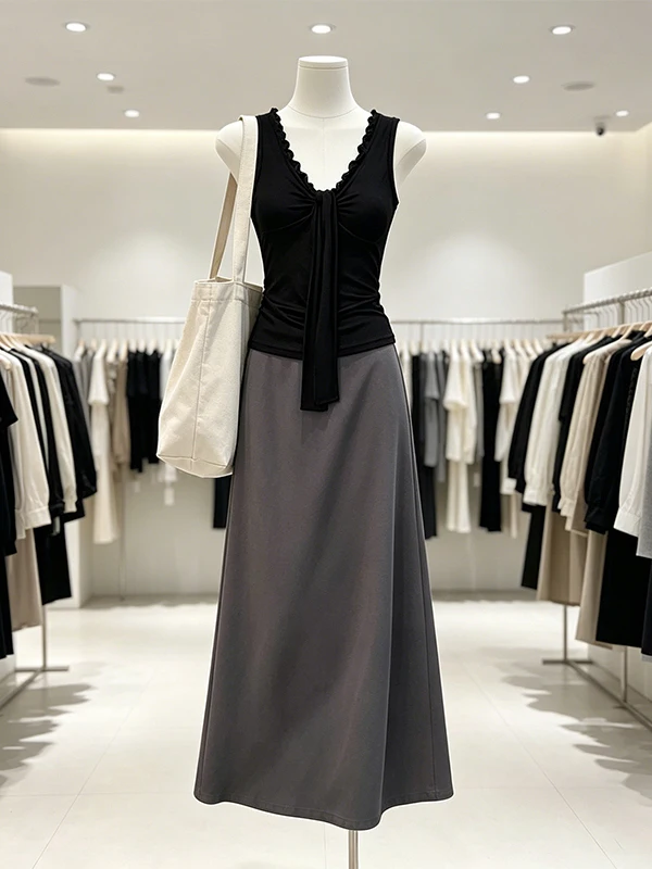 plus Size Women's Summer New Slim Fit V-Neck Sleeveless Top Half Skirt Two-Piece Set Commute Korean Style High Waist Long Skirt
plus Size Women's Summer New Slim Fit V-Neck Sleeveless Top Half Skirt Two-Piece Set Commute Korean Style High Waist Long Skirt
