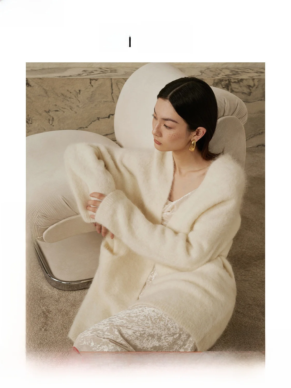 ZhiZhi Long Sleeve Knitted Cardigan Women's Early Spring High-End Feeling Plum Yellow Rain Camel Hair Coat Simple Commute Style
ZhiZhi Long Sleeve Knitted Cardigan Women's Early Spring High-End Feeling Plum Yellow Rain Camel Hair Coat Simple Commute Style