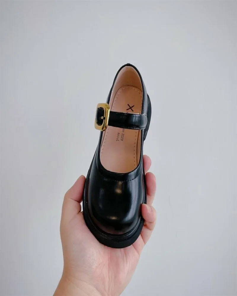 Autumn Winter 2024 New Children's Shoes Girl Soft Sole Comfortable Princess Shoes Fashion Simple Girls' Single Leather Shoes
Autumn Winter 2024 New Children's Shoes Girl Soft Sole Comfortable Princess Shoes Fashion Simple Girls' Single Leather Shoes