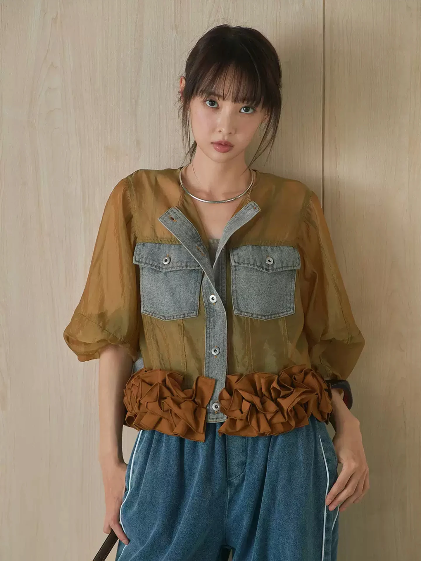 Retro Style Splice Bubble Sleeve Denim Cardigan Thin Outerwear Summer New Design Earmuff Lace Trim V-neck Women's Business Shirt
Retro Style Splice Bubble Sleeve Denim Cardigan Thin Outerwear Summer New Design Earmuff Lace Trim V-neck Women's Business Shirt