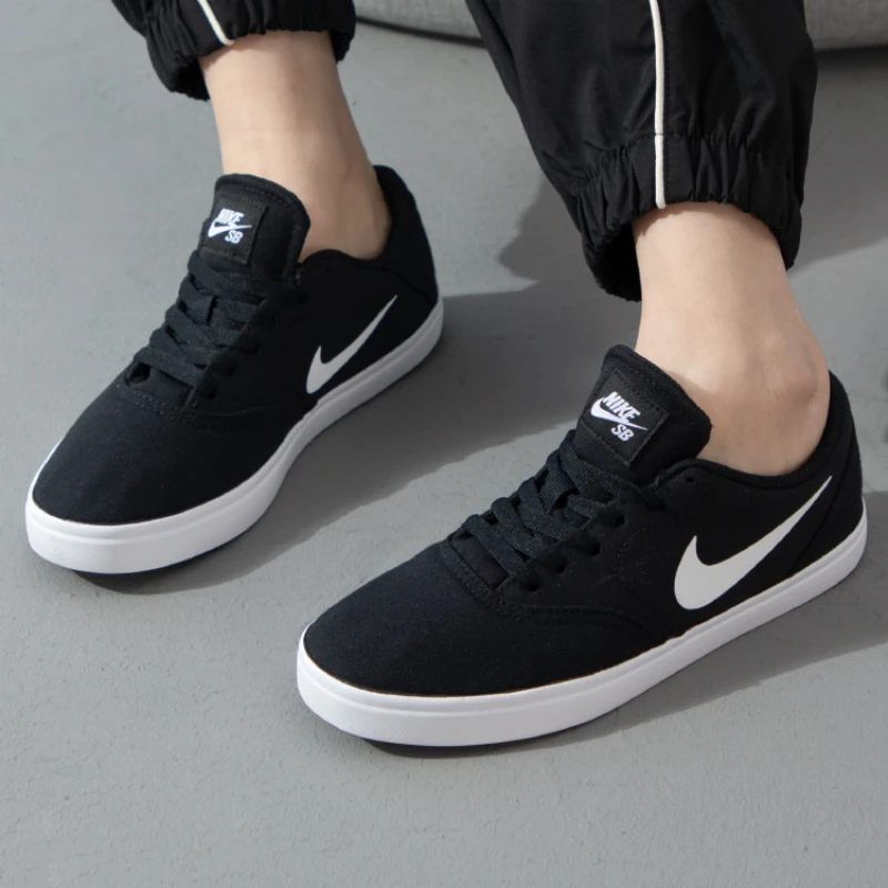 Nike women's shoes 2025 new SB CHECK CNVS big children's shoes fashion sports shoes casual shoes 905373-003
Nike women's shoes 2025 new SB CHECK CNVS big children's shoes fashion sports shoes casual shoes 905373-003