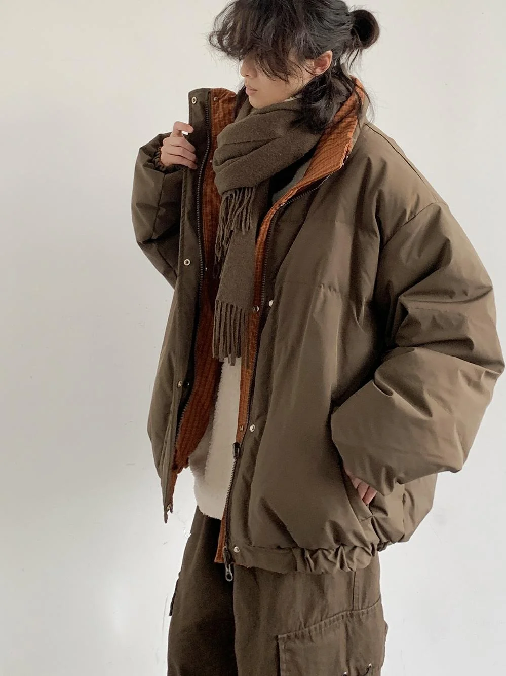 Double-Sided Wear Thiened Cotton Jaet Retro Patchwork Loose Casual Sle for Men And Women Warm Stand Collar Zipper Closure
Double-Sided Wear Thiened Cotton Jaet Retro Patchwork Loose Casual Sle for Men And Women Warm Stand Collar Zipper Closure