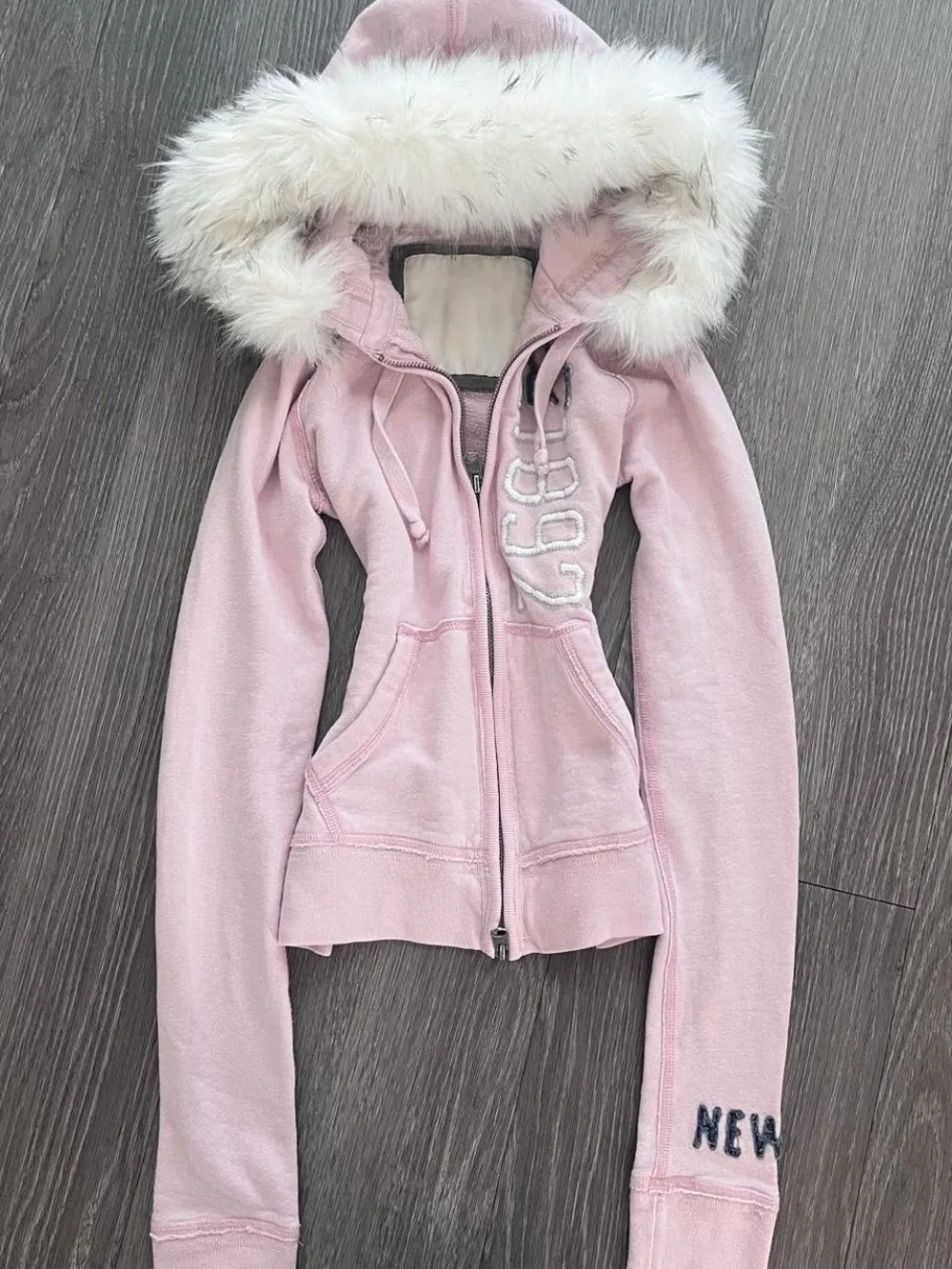 American Vintage Pink Furry Hoodie Women Y2K Harajuku Faux Fur Collar Jacket Fashion Slim Waist Belted Hot Girl Sweatshirt New
American Vintage Pink Furry Hoodie Women Y2K Harajuku Faux Fur Collar Jacket Fashion Slim Waist Belted Hot Girl Sweatshirt New