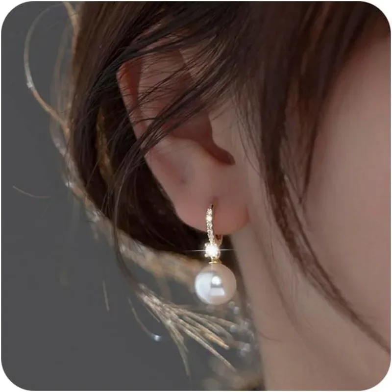 Chic Silver Hypoallergenic Pearl Earrings 5A Cubic Zircon Dangle Hoop Earrings Elegant Jewelry for Women Gifts
Chic Silver Hypoallergenic Pearl Earrings 5A Cubic Zircon Dangle Hoop Earrings Elegant Jewelry for Women Gifts