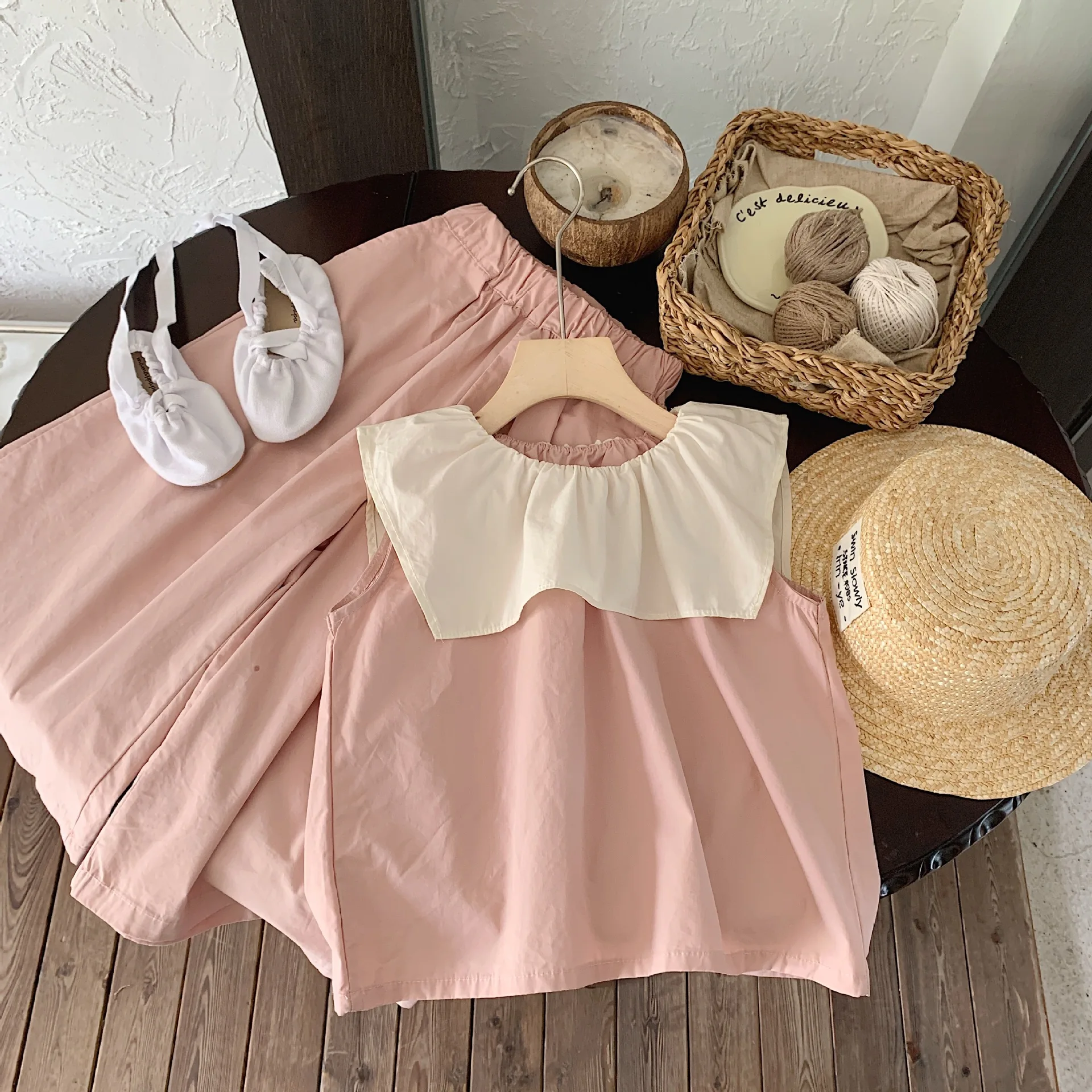 Girls Suit 2024 Summer New Korean Style Solid Color Sleeveless Tank Top Wide Leg Pants Two Piece Set Sweet Summer Children Suits
Girls Suit 2024 Summer New Korean Style Solid Color Sleeveless Tank Top Wide Leg Pants Two Piece Set Sweet Summer Children Suits
