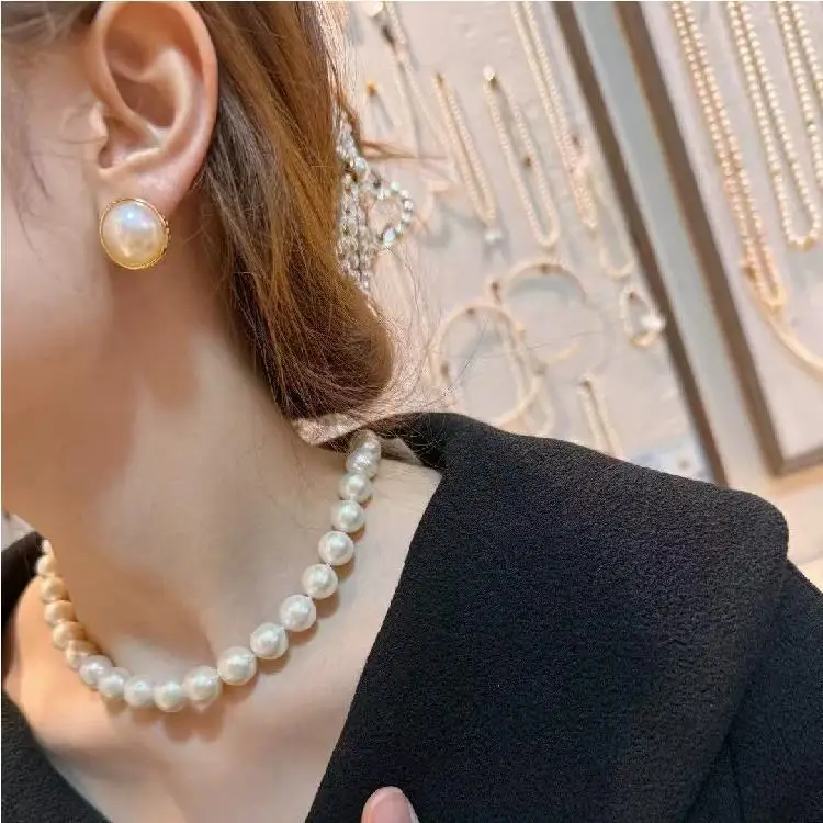 Набор из серебра 925 пробы с безелем, винтажные серьги с натуральным жемчугом Mabe, жемчуг из морской ракушки 15–16 мм
Набор из серебра 925 пробы с безелем, винтажные серьги с натуральным жемчугом Mabe, жемчуг из морской ракушки 15–16 мм