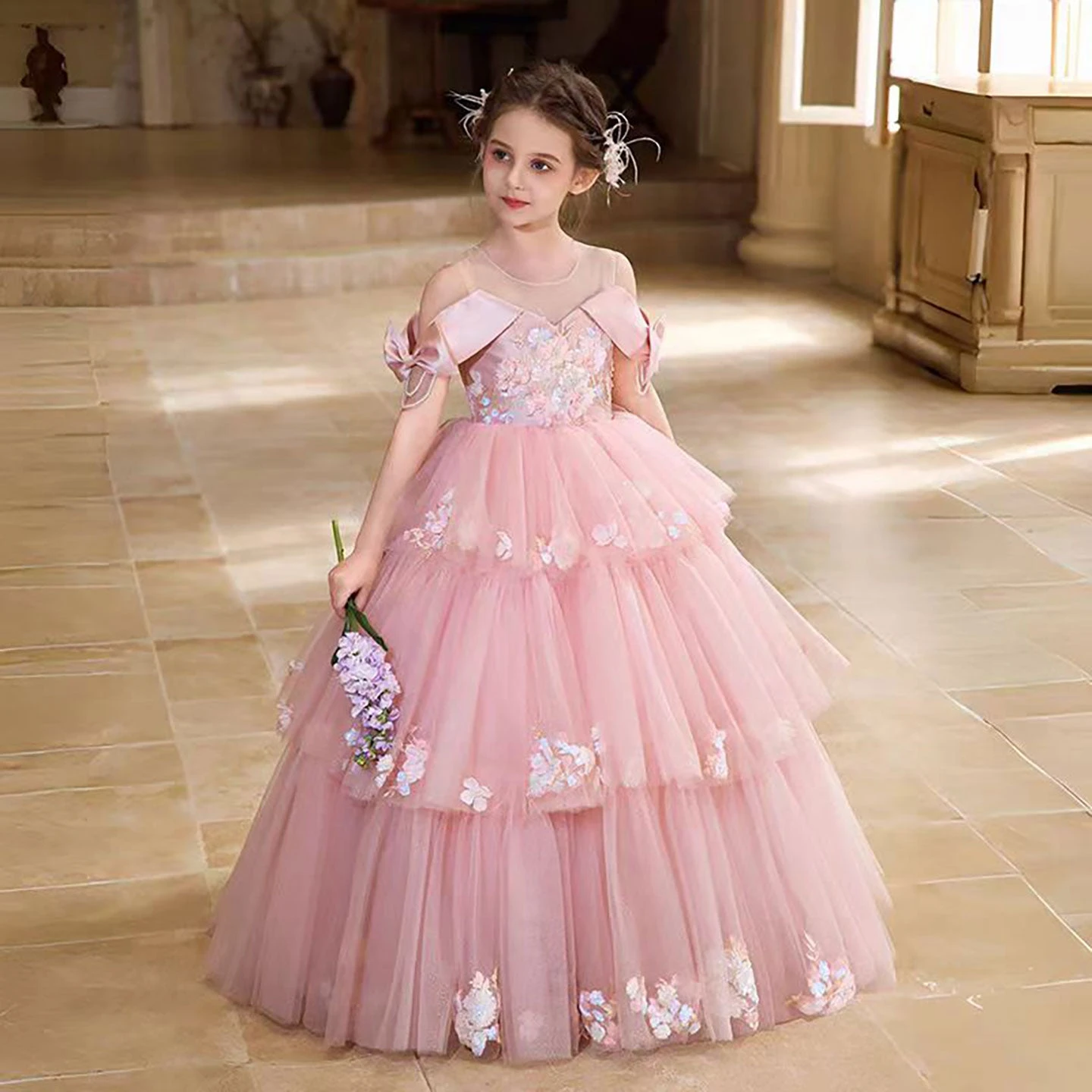 Girls Pink Princess Tiered Tulle Dress Off Shoulder Satin Bow Sequin Flower for Cake Smash Birthday Wedding Flower Girl Party
Girls Pink Princess Tiered Tulle Dress Off Shoulder Satin Bow Sequin Flower for Cake Smash Birthday Wedding Flower Girl Party
