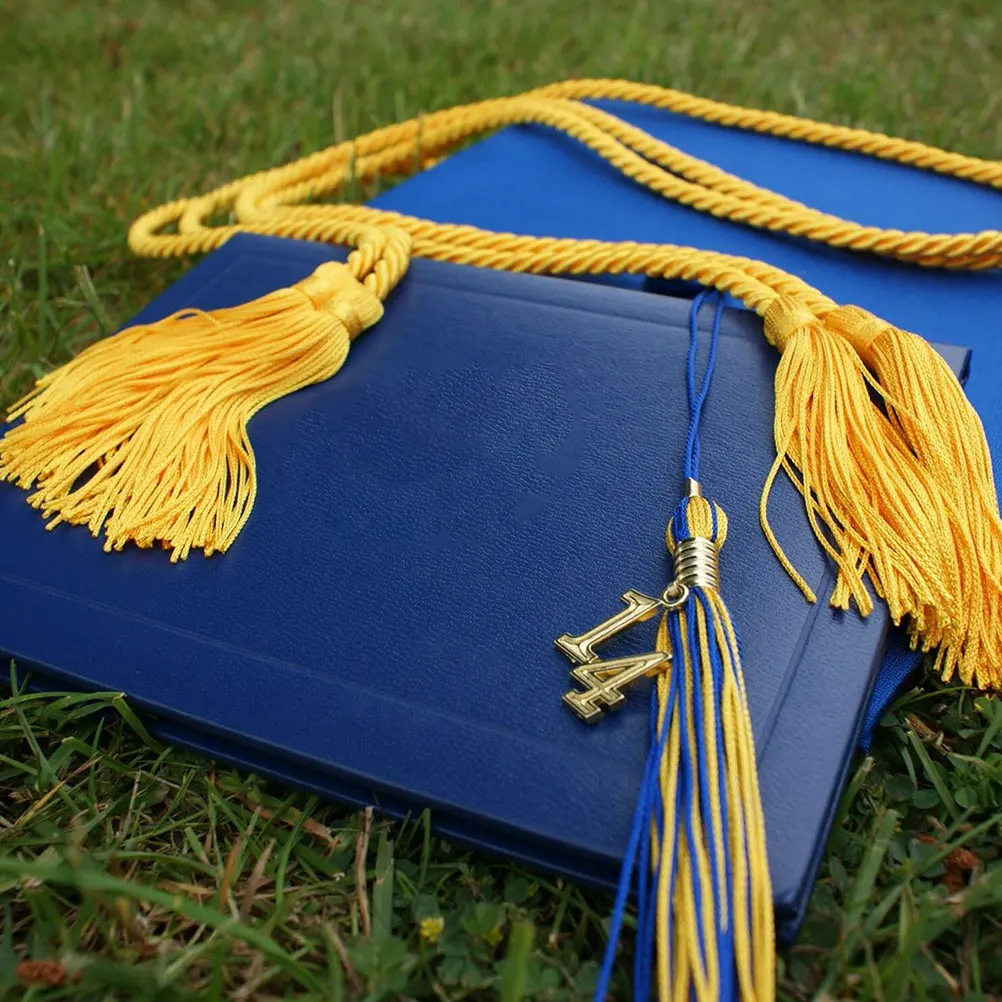 4Pcs Graduation Tassel Polyester Cap Decorations Hanging Pendants Bachelor Degree Ceremony Accessories Doctor Hat Pendant
4Pcs Graduation Tassel Polyester Cap Decorations Hanging Pendants Bachelor Degree Ceremony Accessories Doctor Hat Pendant