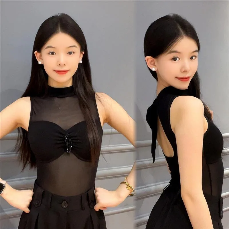 Customized Latin Dance Sleeveless Top with Mesh Splicing Comes with Chest Cushion Modern Jumpsuit Black and White Practice Dress
Customized Latin Dance Sleeveless Top with Mesh Splicing Comes with Chest Cushion Modern Jumpsuit Black and White Practice Dress