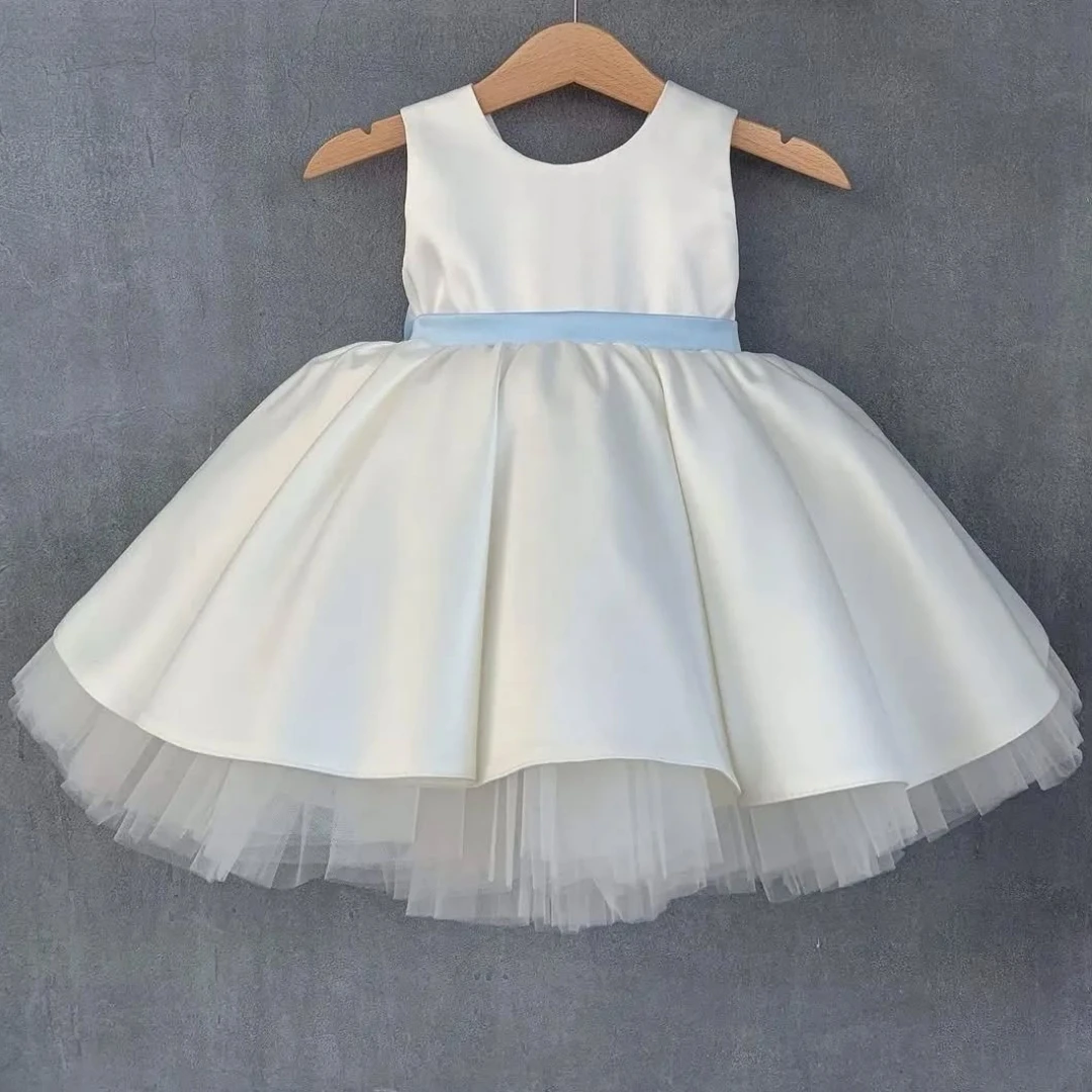 Customized Flower Girl Dress White Tulle Satin With Blue Bow Sleeveless For Wedding Birthday Party Banquet Holy Communion Gown
Customized Flower Girl Dress White Tulle Satin With Blue Bow Sleeveless For Wedding Birthday Party Banquet Holy Communion Gown