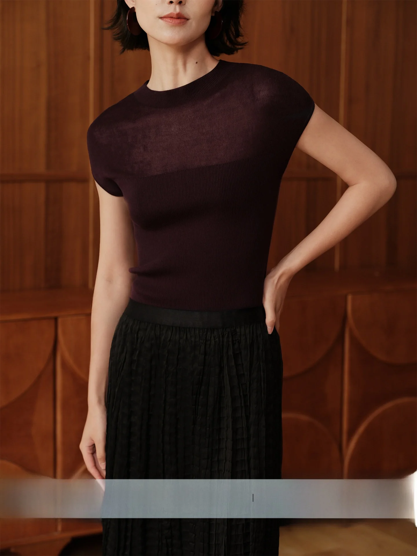 Chimei Rihua Short Sleeve Knitted T-Shirt Three-acetate Lyocell Thin Micro-transparency Splice Simple Design Women's Top
Chimei Rihua Short Sleeve Knitted T-Shirt Three-acetate Lyocell Thin Micro-transparency Splice Simple Design Women's Top