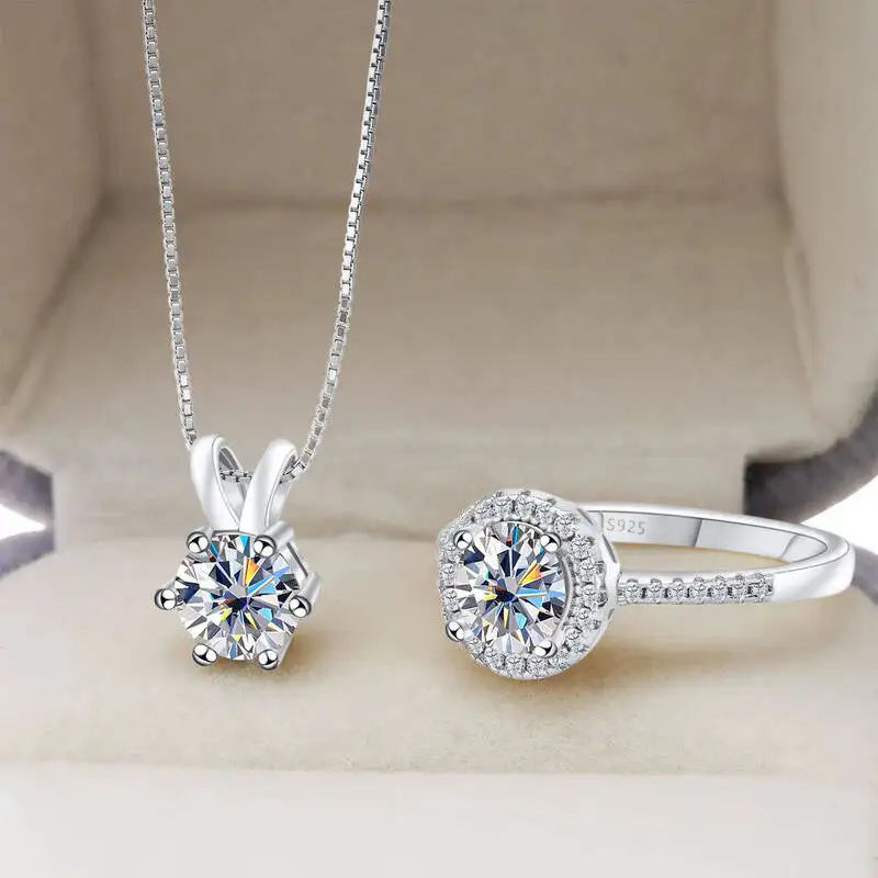 925 Sterling Necklaces And Rings For Women Men 2CT Moissanite Silver Engagement Ring Necklace D VVS1 Fine Jewelry Gift
925 Sterling Necklaces And Rings For Women Men 2CT Moissanite Silver Engagement Ring Necklace D VVS1 Fine Jewelry Gift
