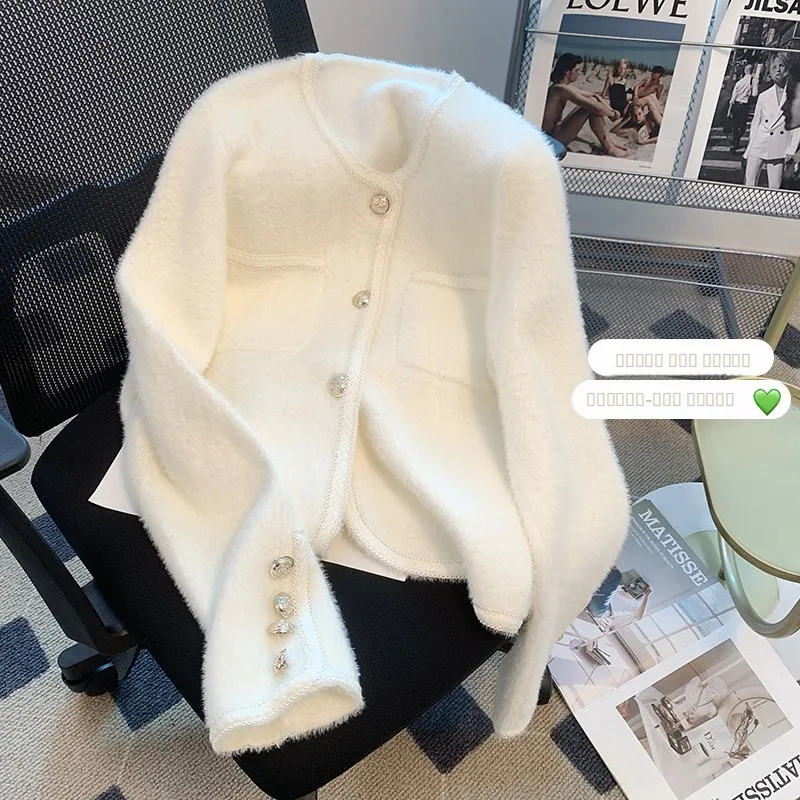 Мягкий уютный женский вязаный норковый кардиган, весенне-осенний нежный свитер прямого кроя, модный свитер, верхняя одежда, топ
Мягкий уютный женский вязаный норковый кардиган, весенне-осенний нежный свитер прямого кроя, модный свитер, верхняя одежда, топ