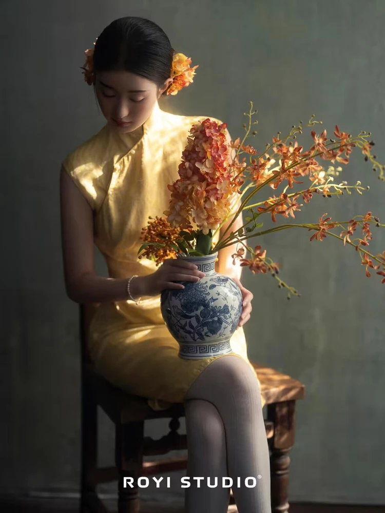 Retro Wedding Dress Elegant Gentle New Chinese Style Personal Art Photo Costume National Trend Garden Theme
Retro Wedding Dress Elegant Gentle New Chinese Style Personal Art Photo Costume National Trend Garden Theme