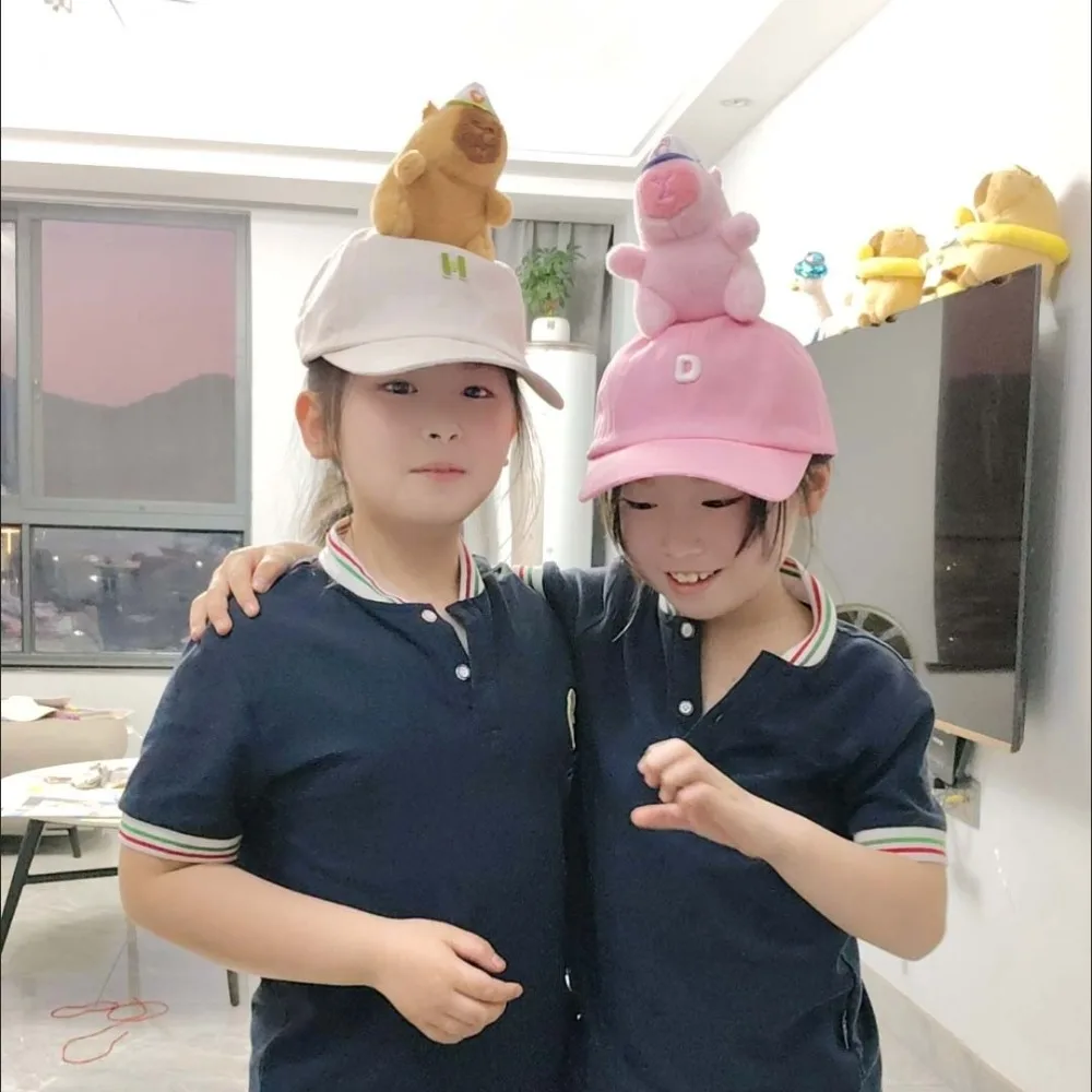 Fashion Breathable Capybara Baseball Cap Adjustable Cotton Children Peaked Cap Thin All-Match Kids Sunscreen Hat Versatile
Fashion Breathable Capybara Baseball Cap Adjustable Cotton Children Peaked Cap Thin All-Match Kids Sunscreen Hat Versatile