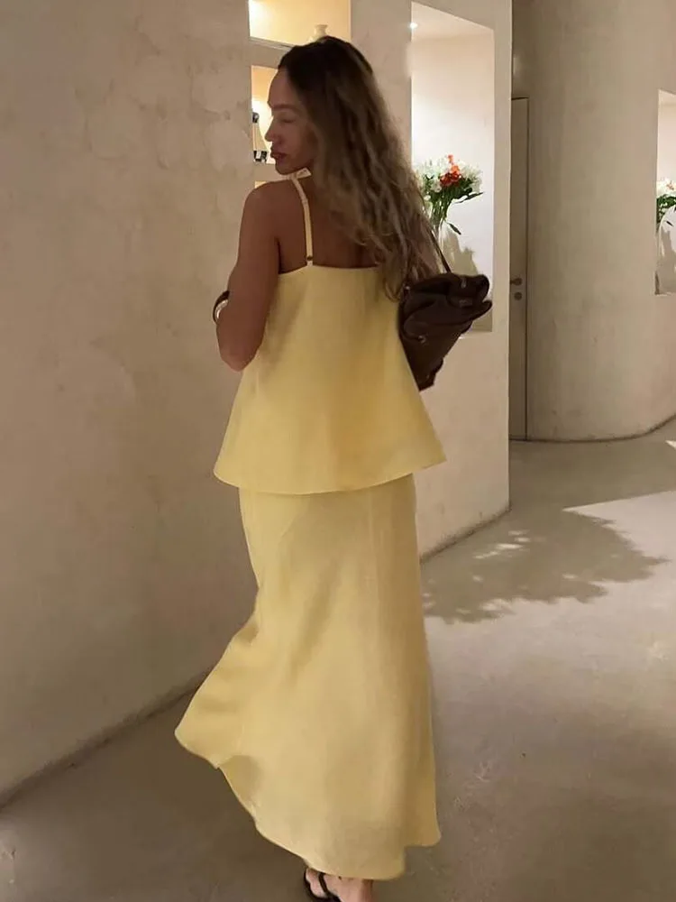 HH Summer Women Solid Pleated Small Strap Sleeveless Sling Short Top+New Elegant Back Zipper Fishtail Hip Midi Skirt Suit
HH Summer Women Solid Pleated Small Strap Sleeveless Sling Short Top+New Elegant Back Zipper Fishtail Hip Midi Skirt Suit