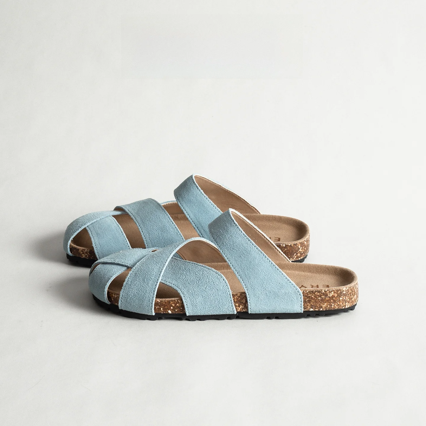 Blue Genuine Leather Hollow out Cross Strap Flat Bottom Bernk Sandals Women Summer Outdoor Wear Slip on Ugly Cute Thong Slippers
Blue Genuine Leather Hollow out Cross Strap Flat Bottom Bernk Sandals Women Summer Outdoor Wear Slip on Ugly Cute Thong Slippers
