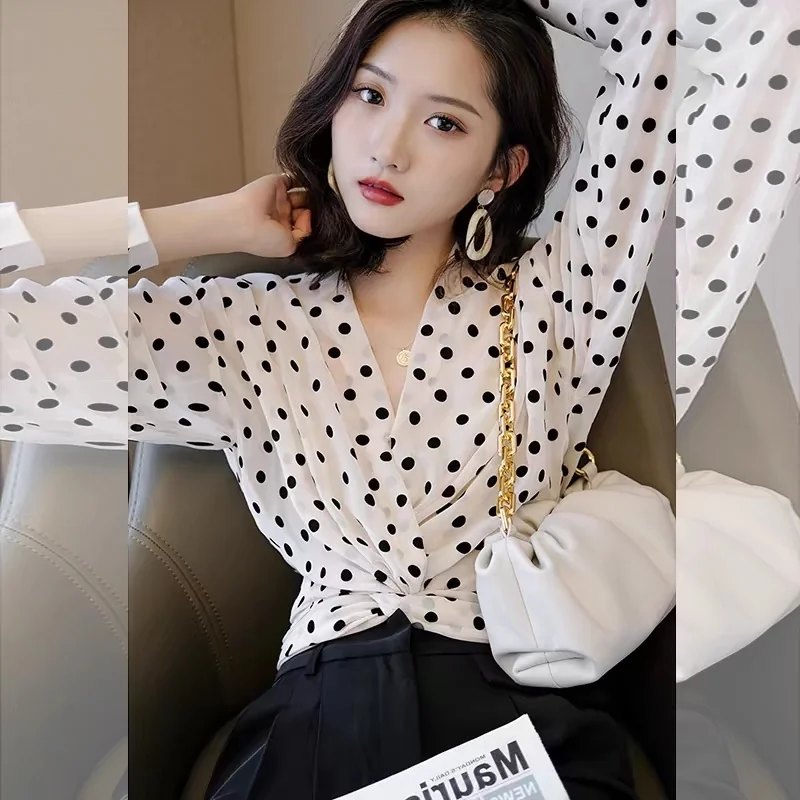 Long Sleeve Shirts Womens Satin Patchwork Slim Fit Button Down Turn Collar Korean Feminine Minimalist Preppy Youthful
Long Sleeve Shirts Womens Satin Patchwork Slim Fit Button Down Turn Collar Korean Feminine Minimalist Preppy Youthful