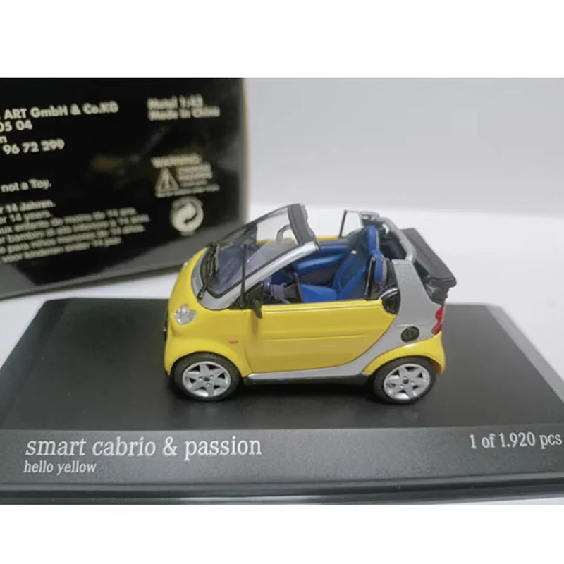 Minichamps 1/43 Smart Cabrio & Passion Hello Yellow Мини-трансформер из сплава, модель автомобиля, классический сувенир для взрослых, подарок, статический дисплей
Minichamps 1/43 Smart Cabrio & Passion Hello Yellow Мини-трансформер из сплава, модель автомобиля, классический сувенир для взрослых, подарок, статический дисплей