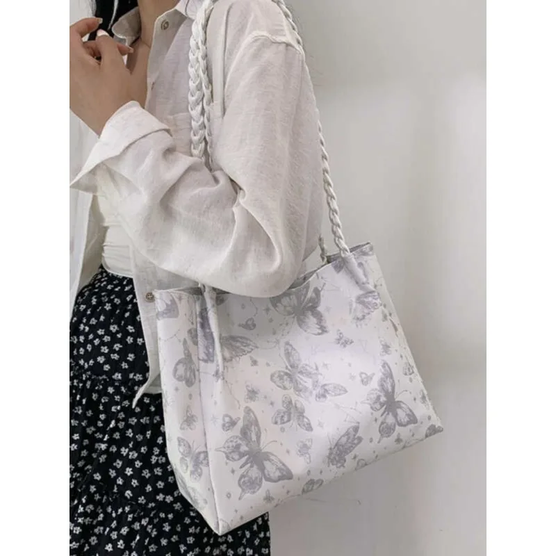 Foufurieux 2024 Summer Large Capacity Pu Top-Handle Bags for Women Fashion Embroidery Female Shoulder Bags Casual Commuter Bag
Foufurieux 2024 Summer Large Capacity Pu Top-Handle Bags for Women Fashion Embroidery Female Shoulder Bags Casual Commuter Bag