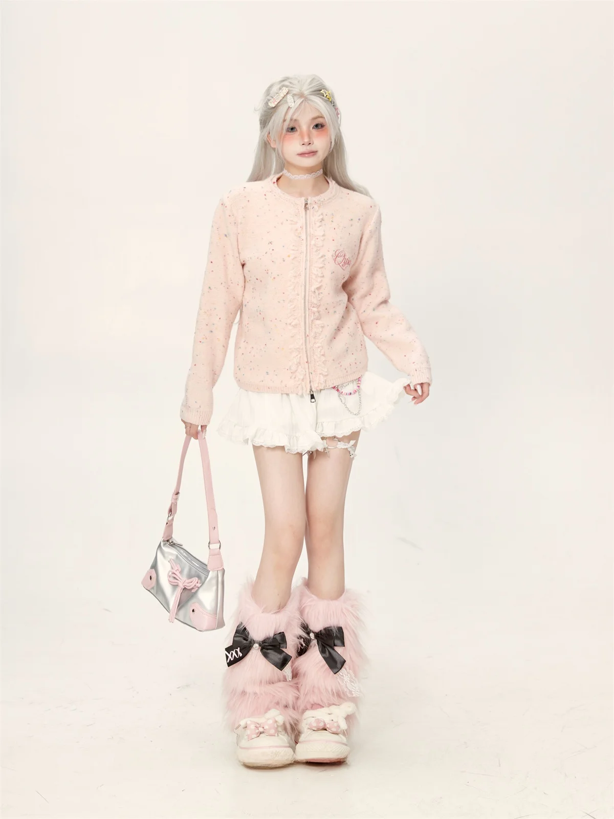 Женский вязаный кардиган с круглым вырезом и точечным узором, на молнии, свободного кроя, с длинными рукавами, осенняя коллекция (предзаказ)
Женский вязаный кардиган с круглым вырезом и точечным узором, на молнии, свободного кроя, с длинными рукавами, осенняя коллекция (предзаказ)