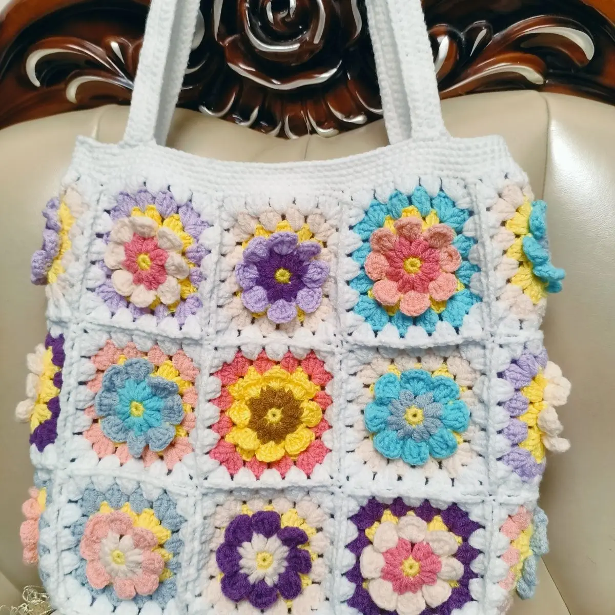 Finishedyarn grandmother bag colorful flower shoulder bag hand woven cotton thread to give to girlfriend 10-15 days for delivery
Finishedyarn grandmother bag colorful flower shoulder bag hand woven cotton thread to give to girlfriend 10-15 days for delivery